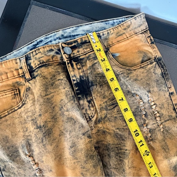 Distressed Men Jeans - Picture 7 of 8